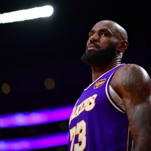 苏群：好久没有看到湖人打出这种比赛了 三分20中12&amp;两节81分